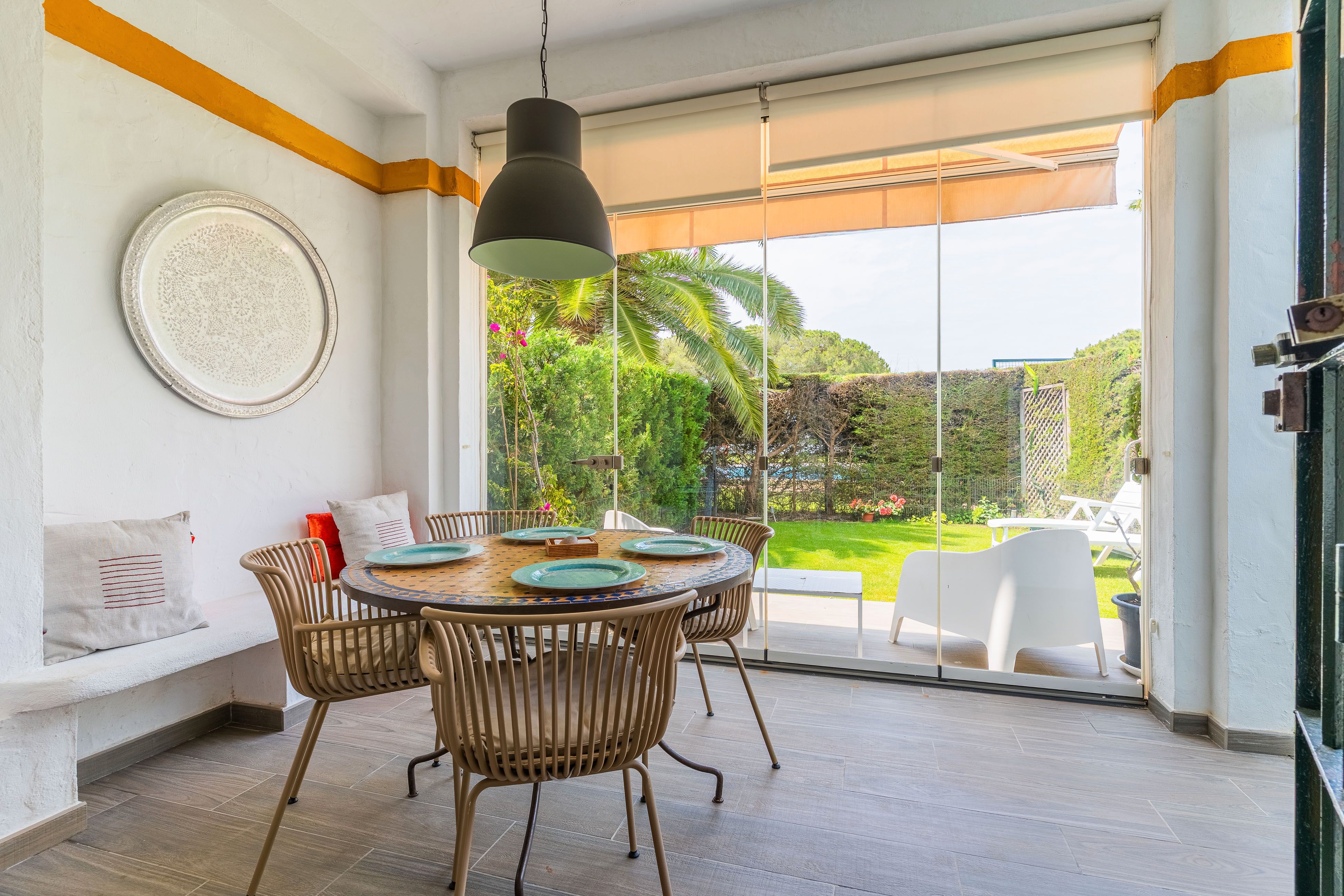 Jardín de Casa adosada en venta en Chiclana de la Frontera con Jardín privado, Alarma y Piscina comunitaria