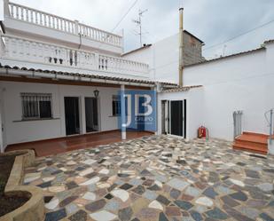 Vista exterior de Casa o xalet en venda en La Pobla Llarga amb Calefacció, Terrassa i Traster