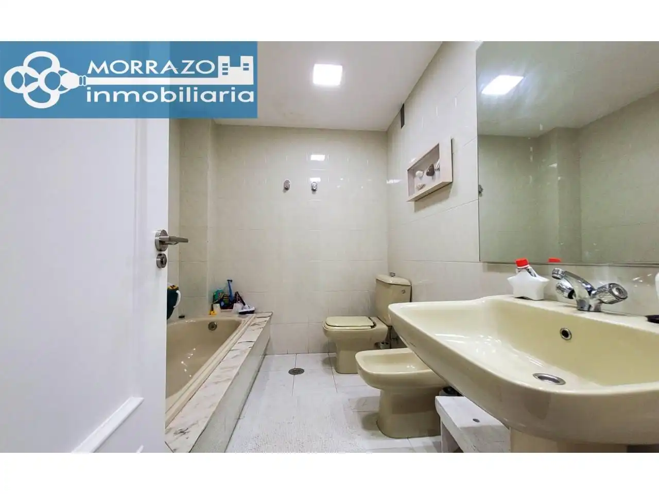 Bathroom of Flat for rent in Bueu  with Heating, Parquet flooring and Furnished
