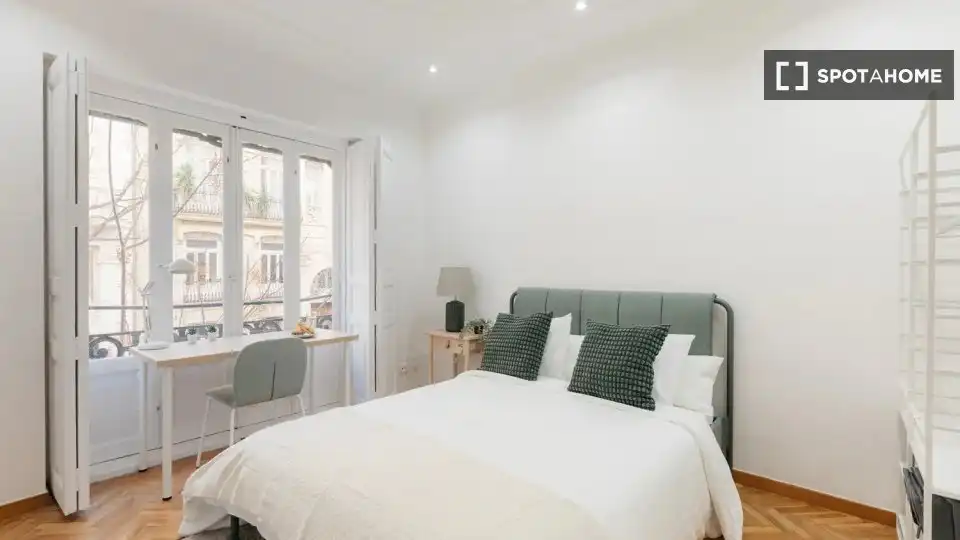 Habitación de Piso de alquiler en Valencia con Aire acondicionado, Calefacción y Amueblado