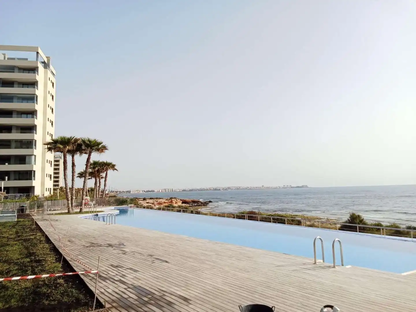 Piscina de Apartament en venda en Torrevieja amb Aire condicionat, Calefacció i Terrassa