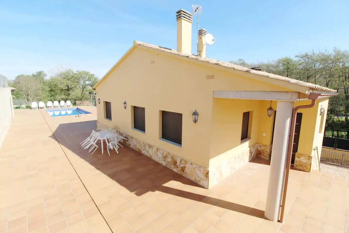 Haus mit Pool zum Verkauf in Montbarbat, imagen 2