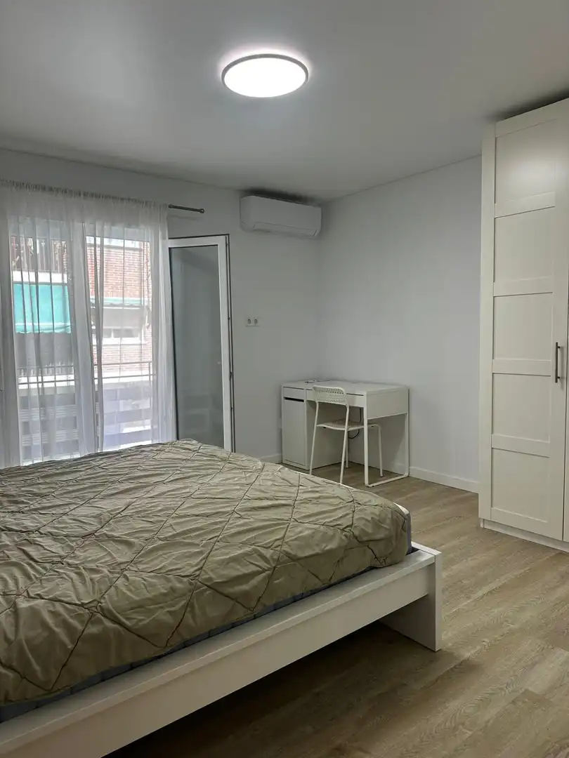 Dormitori de Pis en venda en Valencia amb Aire condicionat, Terrassa i Balcó