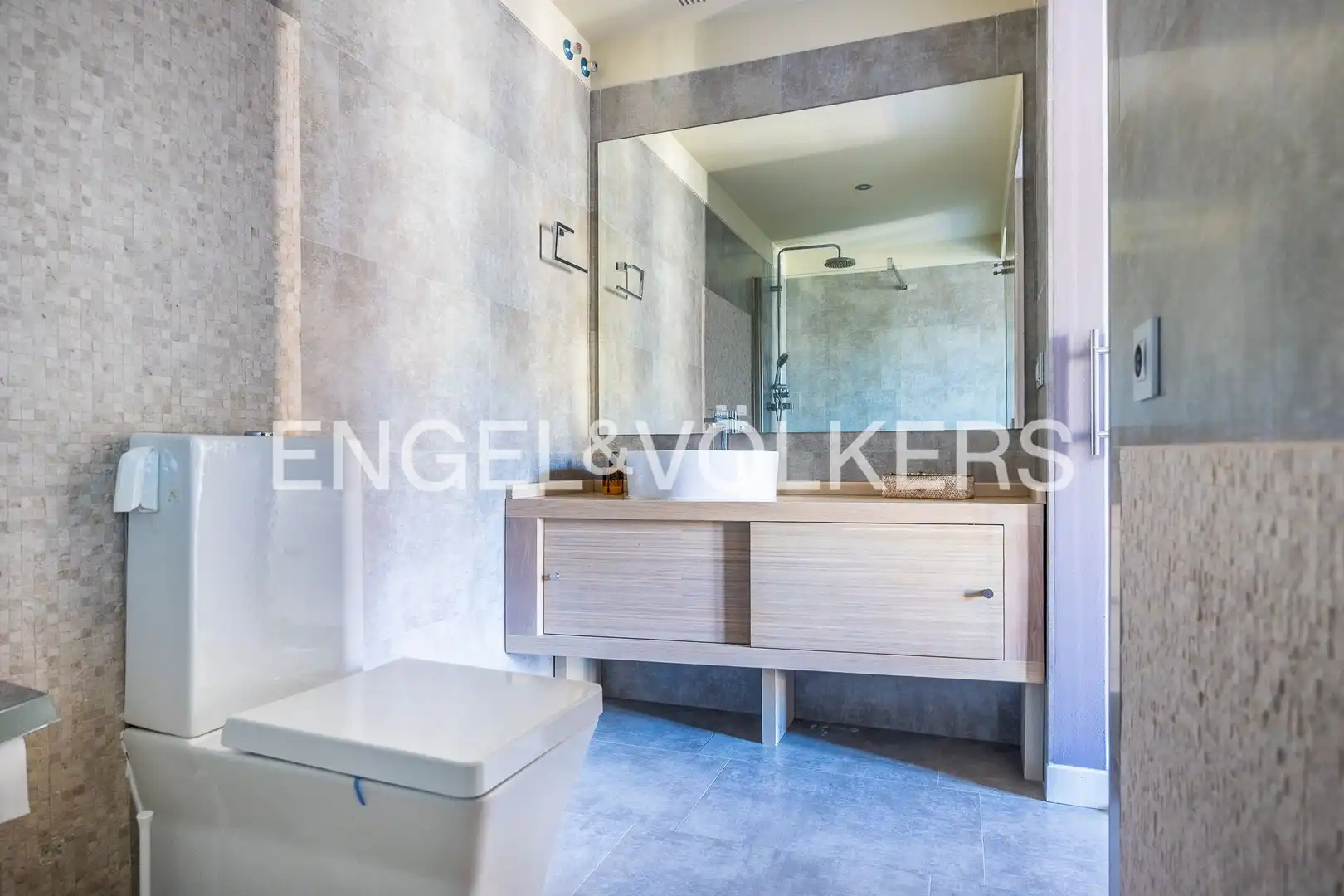 Baño de Ático en venta en Ayamonte con Aire acondicionado, Calefacción y Jardín privado
