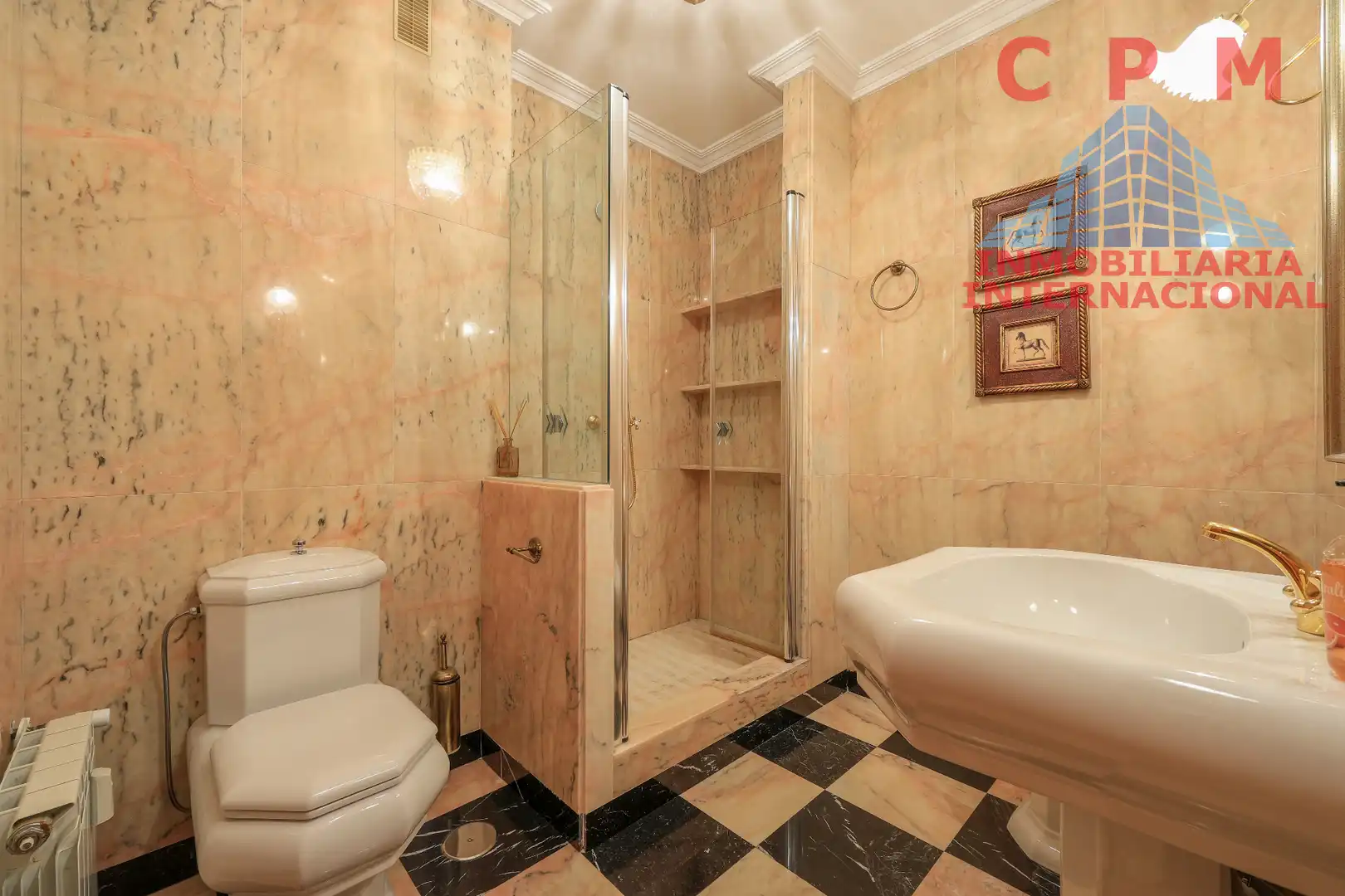 Badezimmer von Wohnung zur Miete in Madrid mit Klimaanlage, Heizung und Parkett