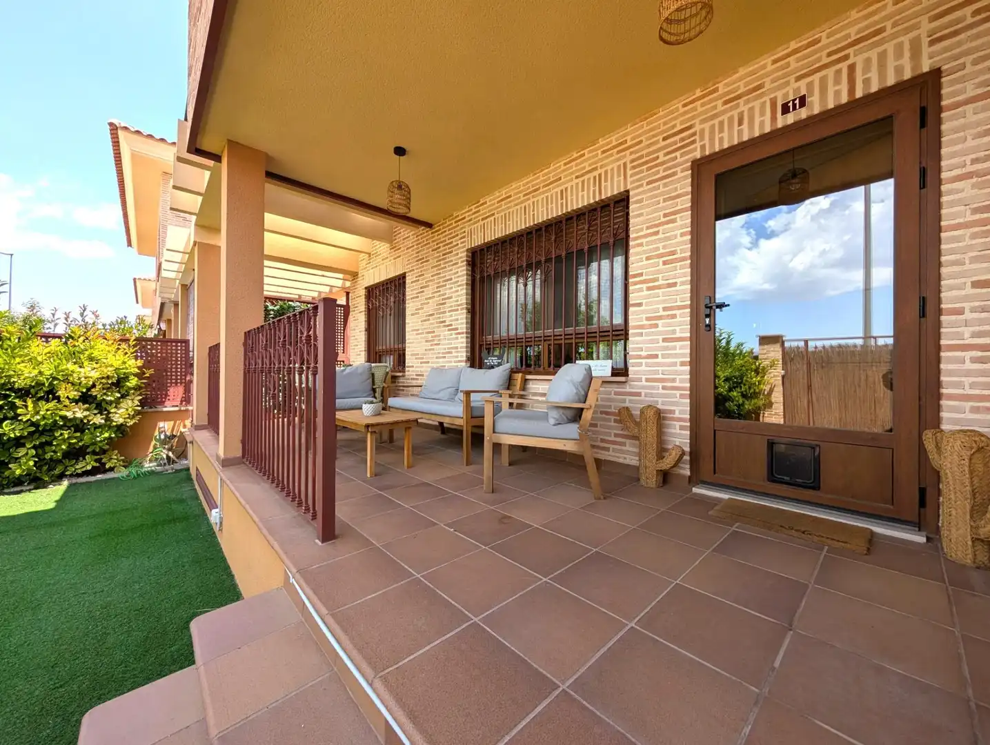 Casa adosada en venta en Calle RIU SEGURA, Castalla