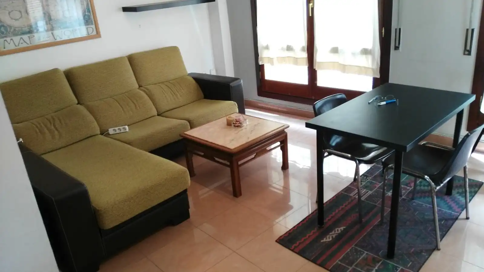 Wohnzimmer von Wohnungen zur Miete in Zaragoza mit Heizung, Möbliert und Ofen