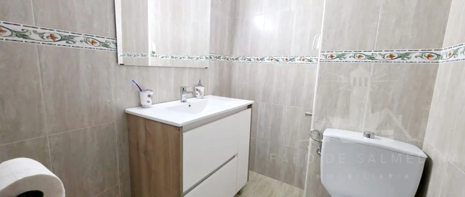 Bathroom of Flat for sale in Chipiona  with Air Conditioner and Terrace