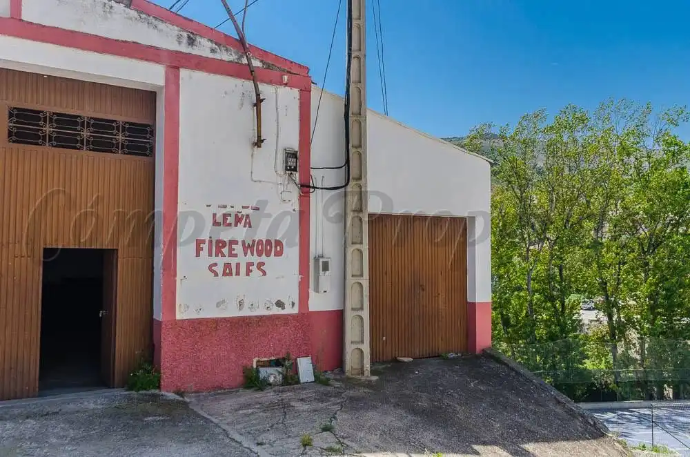 Vista exterior de Local en venda en Árchez