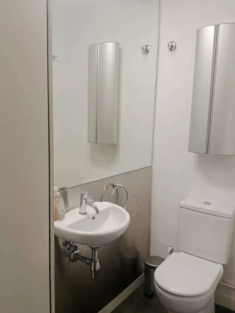 Bany de Local de lloguer en Barcelona