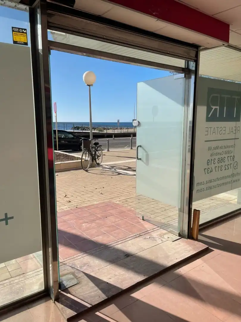 Local de alquiler en Cambrils con Terraza