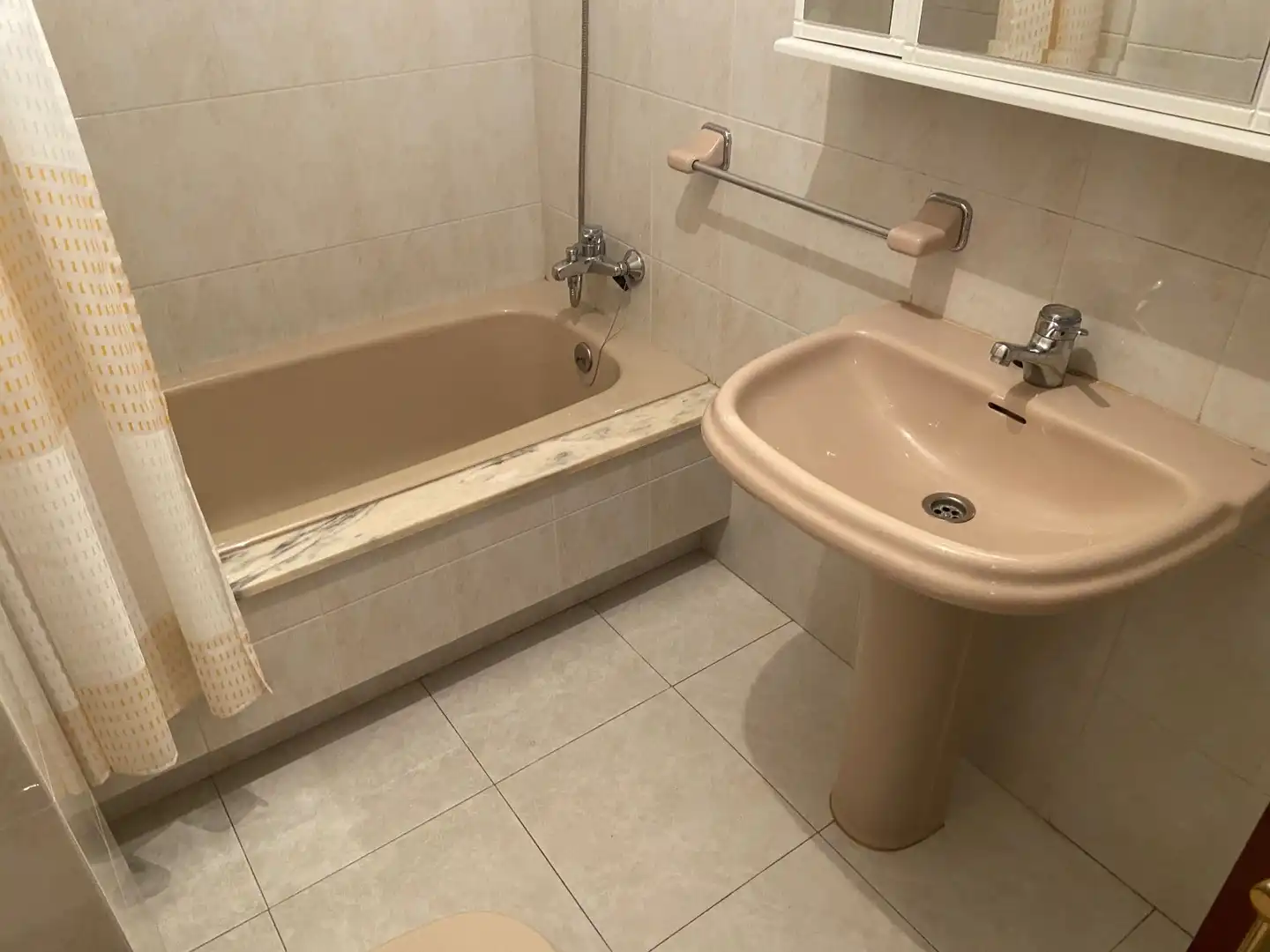 Bathroom of Flat for sale in Lalín  with Storage room