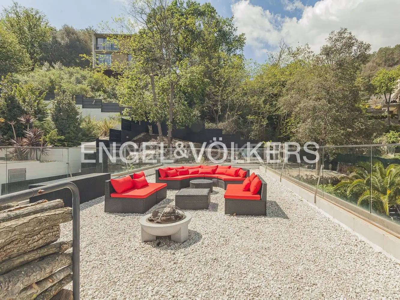 Terrassa de Casa o xalet en venda en Sant Cugat del Vallès amb Calefacció, Jardí privat i Parquet
