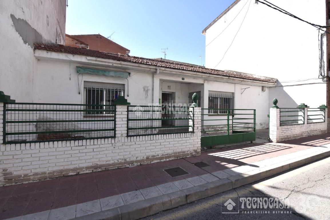 Vista exterior de Casa o xalet en venda en Villaviciosa de Odón amb Calefacció