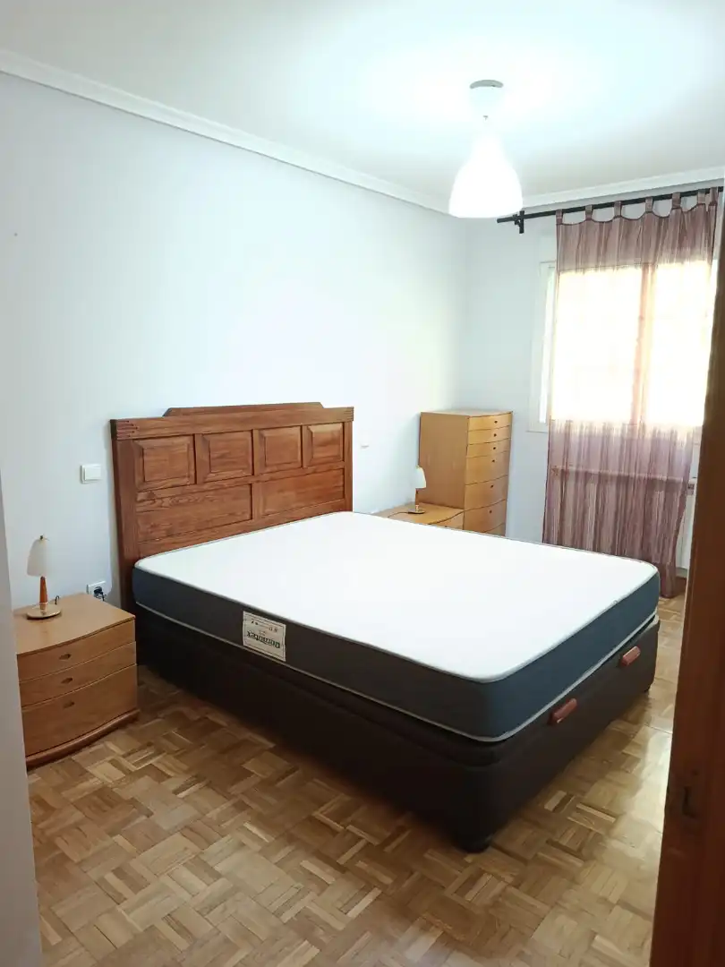 Schlafzimmer von Wohnung zur Miete in Arroyomolinos (Madrid) mit Heizung, Parkett und Abstellraum