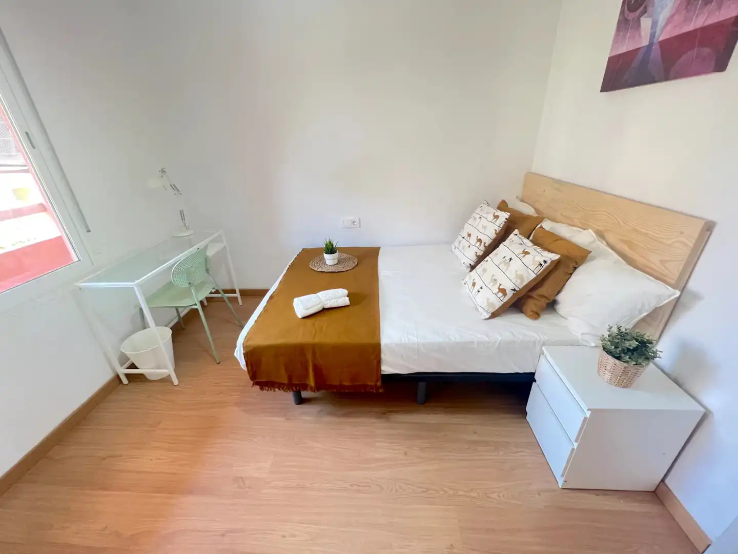 Bedroom of Flat for share in Benicalap