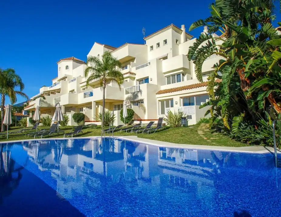 Pis amb piscina en venda a Los Arqueros  - Puerto del Almendro