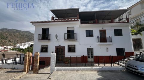 Amplia vivienda en Otívar con apartamento independiente y espectaculares vistas