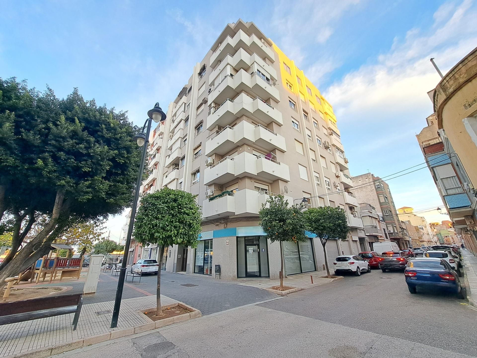 Vista exterior de Piso en venta en Alzira