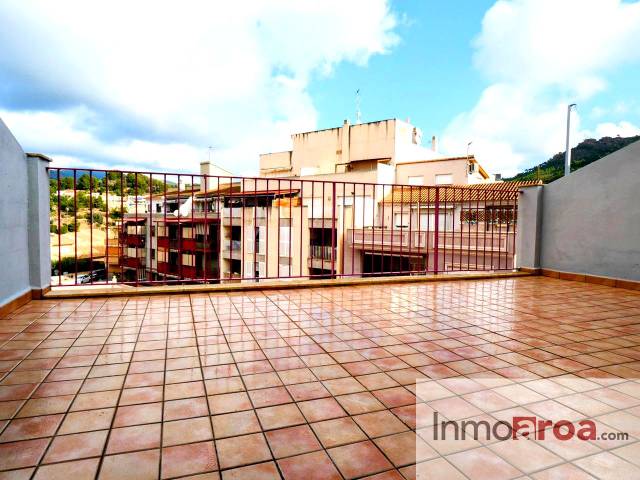 Estudio en Alquiler en Carrer Valencia en Casco Urbano