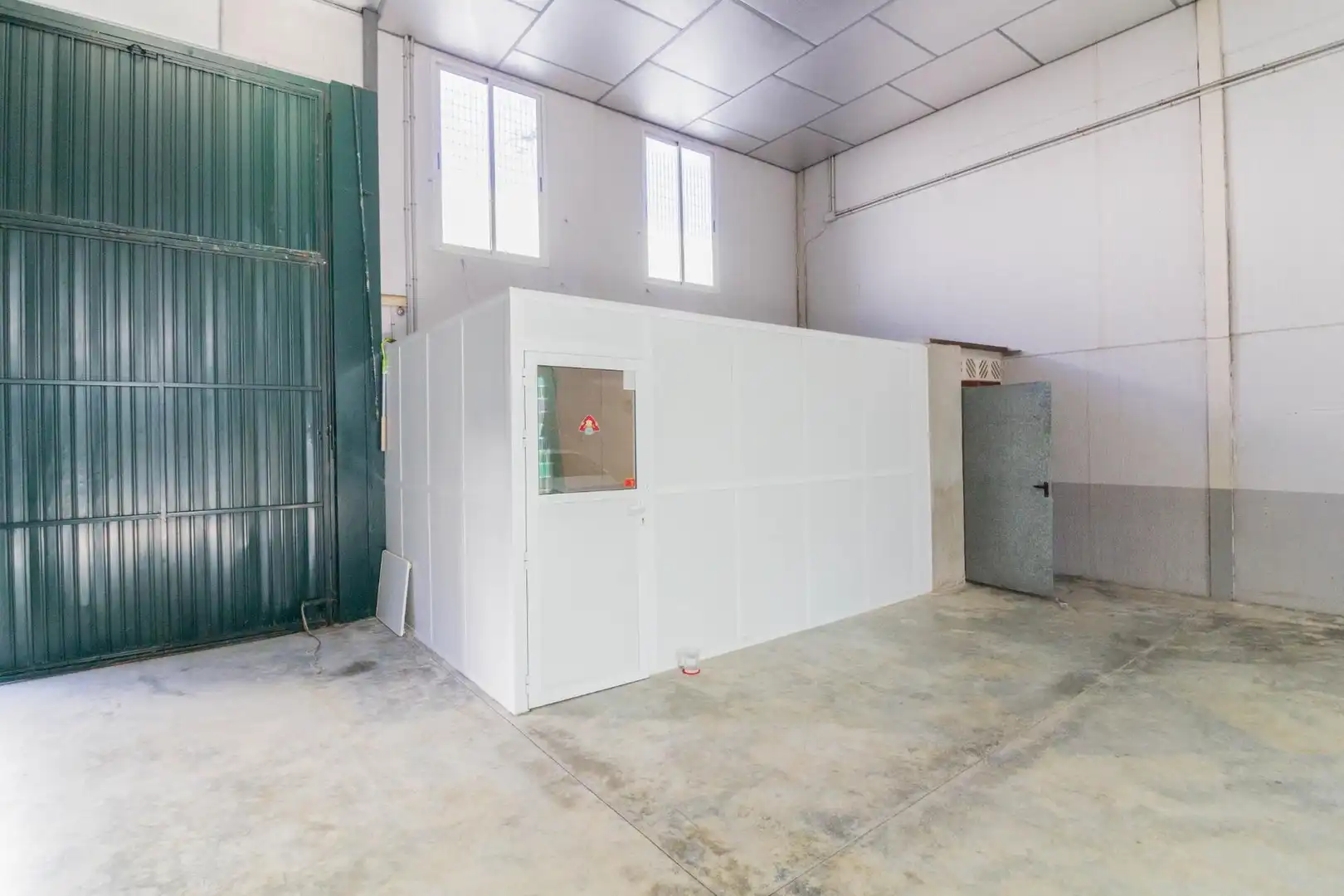 Nave industrial en venta en Orihuela