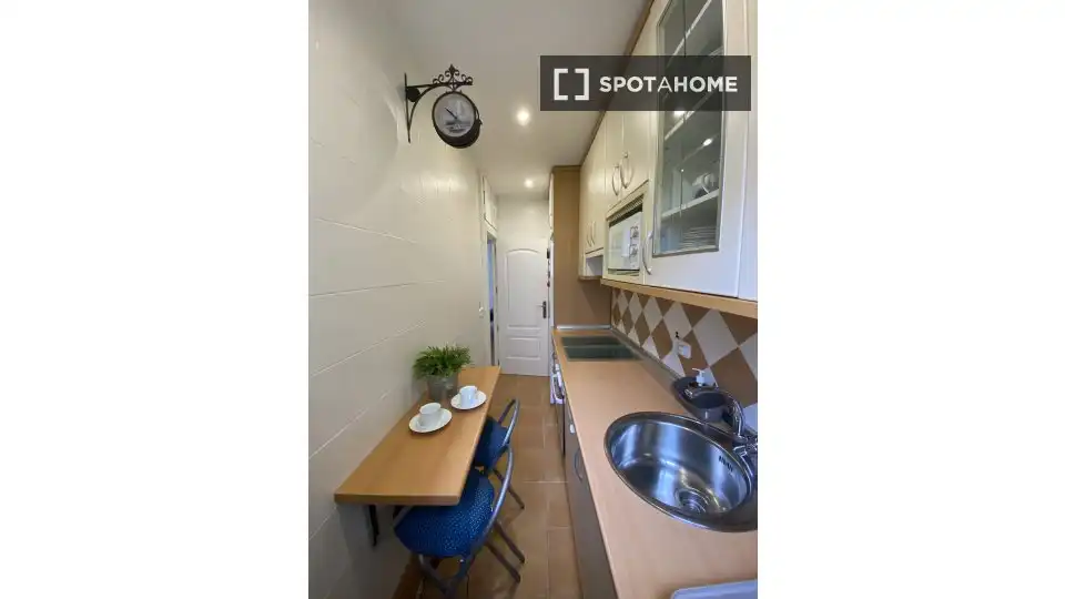 Cocina de Piso de alquiler en Madrid con Aire acondicionado, Calefacción y Amueblado