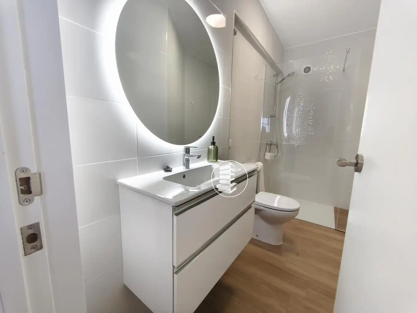 Bany de Apartament de lloguer en El Rosario amb Terrassa i Moblat