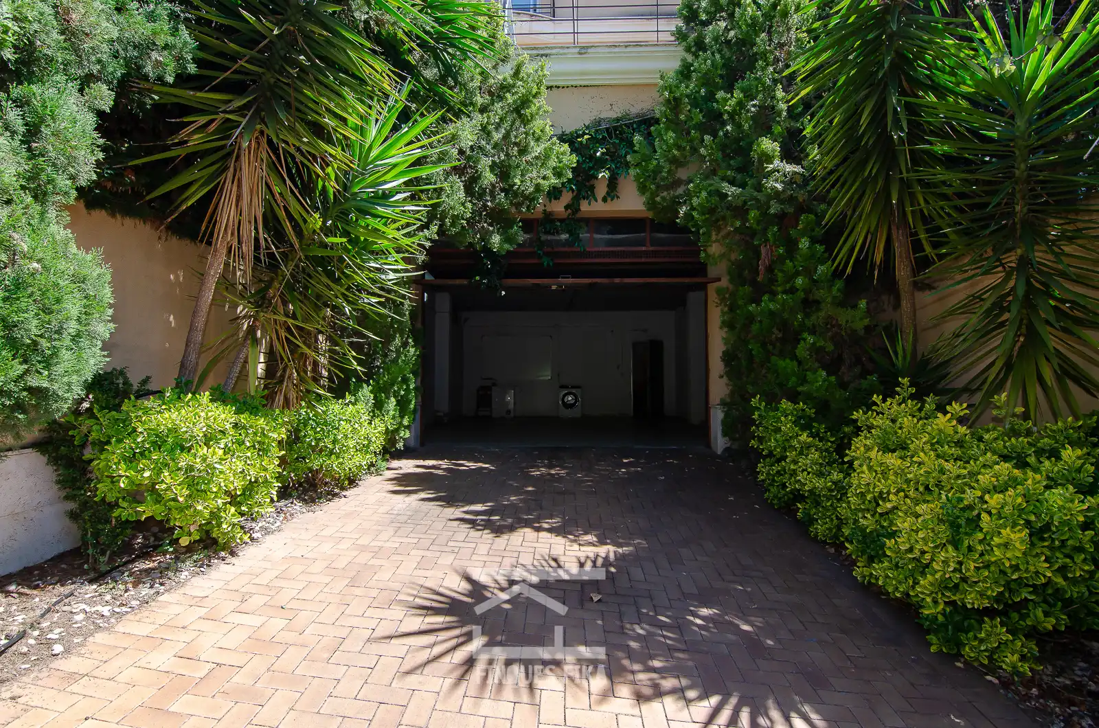 Parking de Casa o chalet en venta en Premià de Dalt con Calefacción, Jardín privado y Terraza