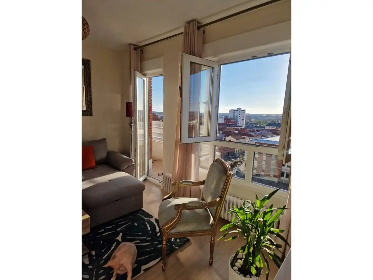 Schlafzimmer von Dachboden zum Verkauf in León Capital  mit Heizung, Parkett und Terrasse