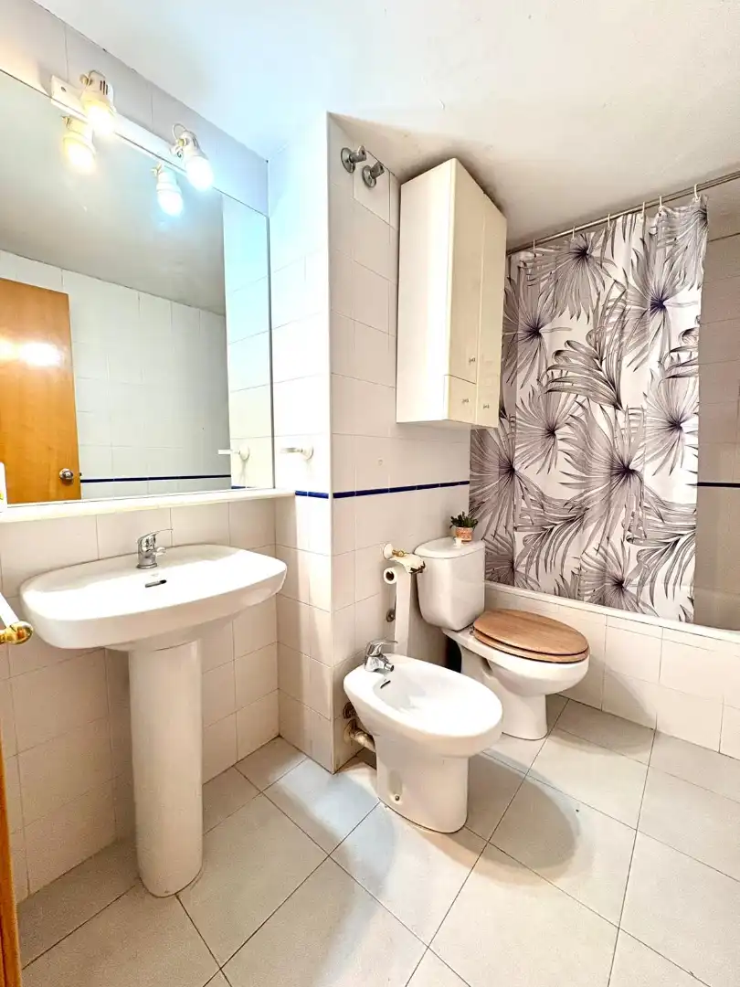 Badezimmer von Wohnung zum Verkauf in Terrassa mit Klimaanlage, Heizung und Möbliert
