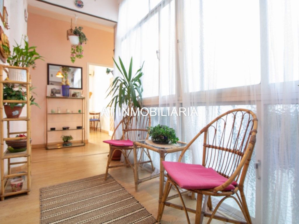 Vista exterior de Piso en venta en  Cádiz Capital con Balcón