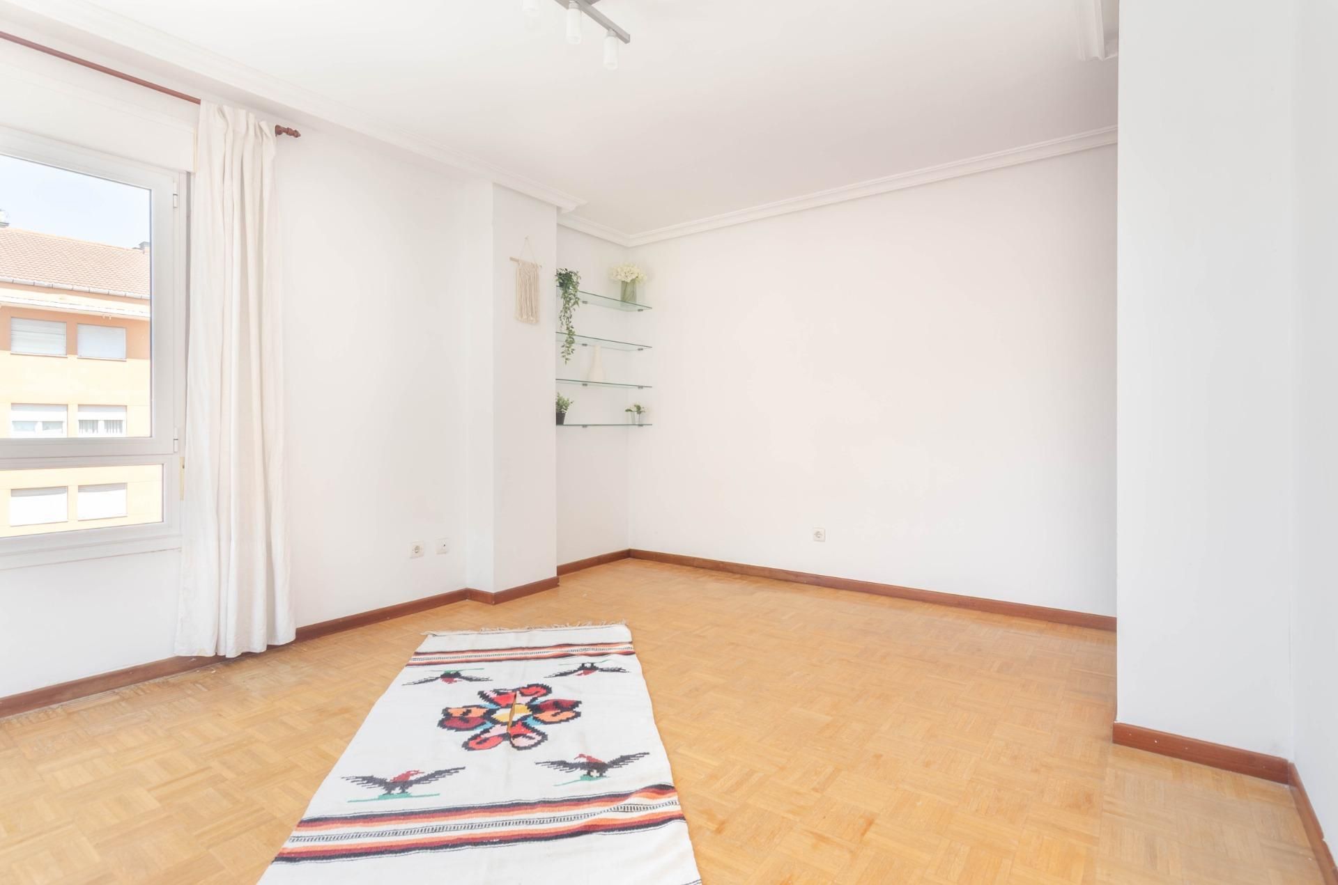 Bedroom of Flat for sale in Oviedo   with Heating