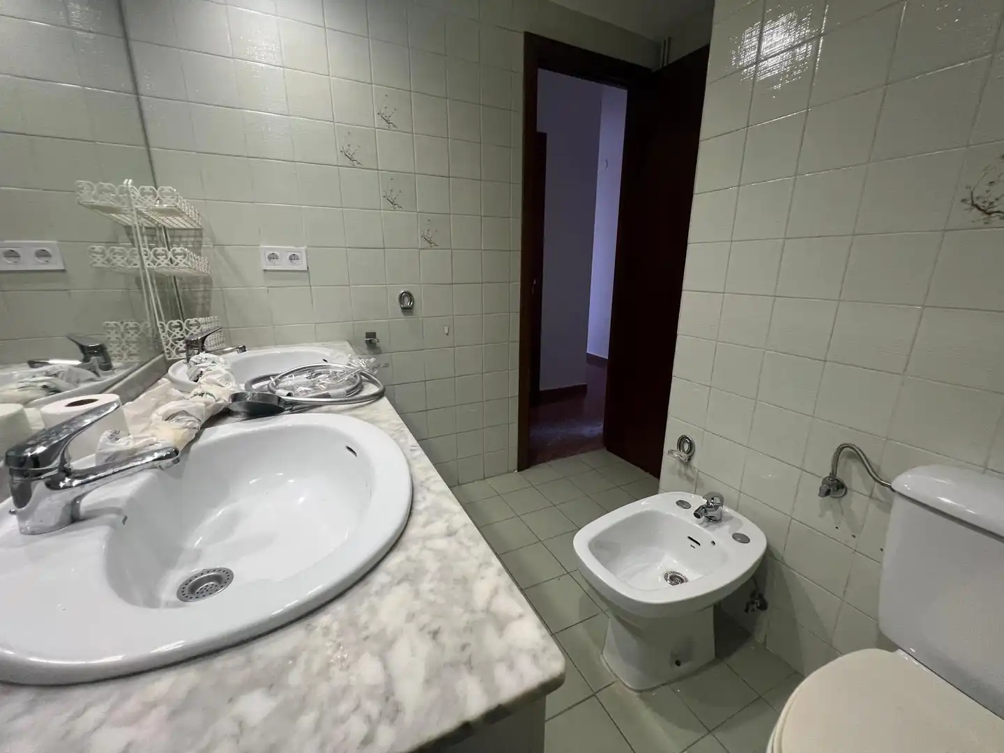 Bathroom of Flat for rent in Valencia  with Private garden, Terrace and Furnished