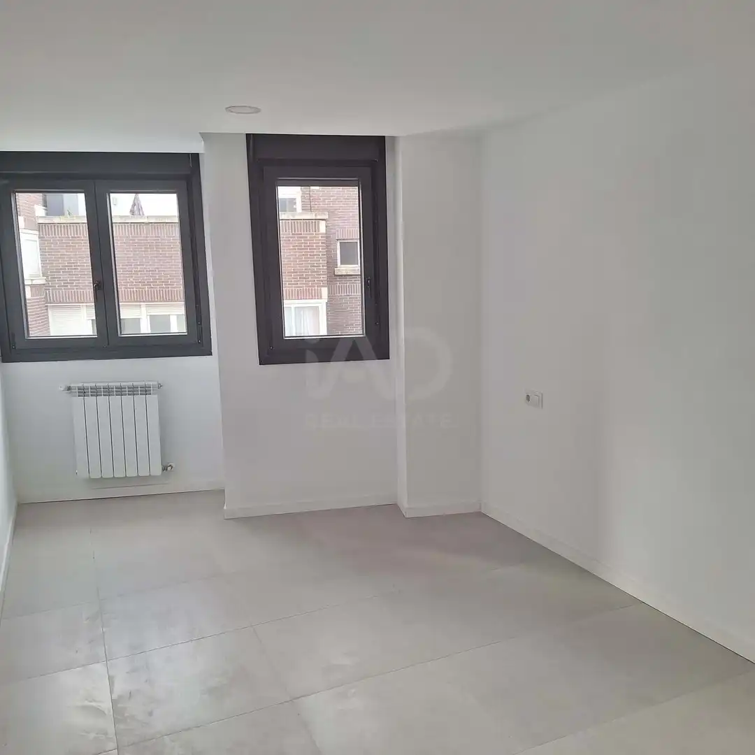 Schlafzimmer von Gebäude zum Verkauf in Pozuelo de Alarcón