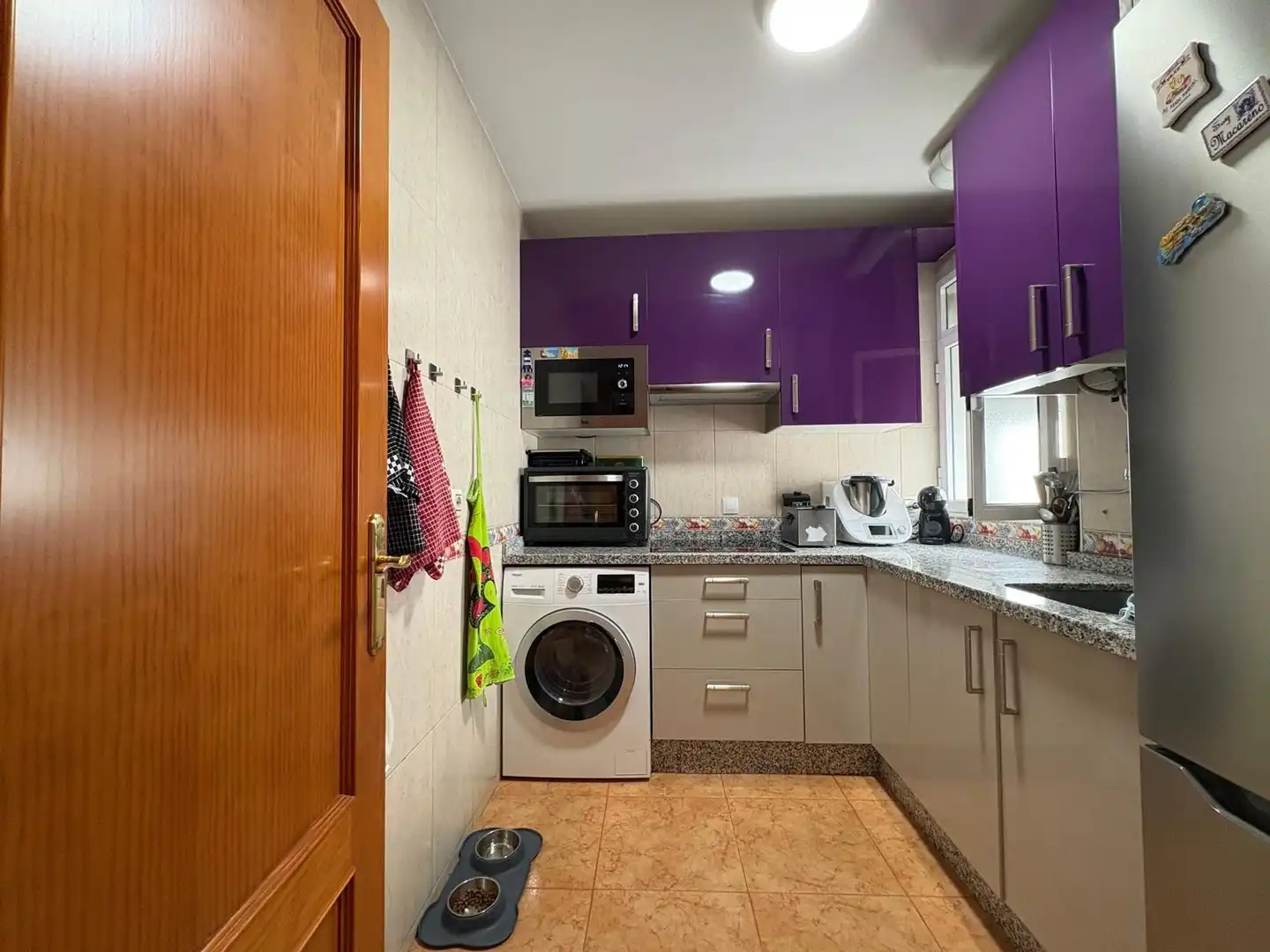 Kitchen of Flat for sale in Sevilla  with Air Conditioner, Terrace and Storage room