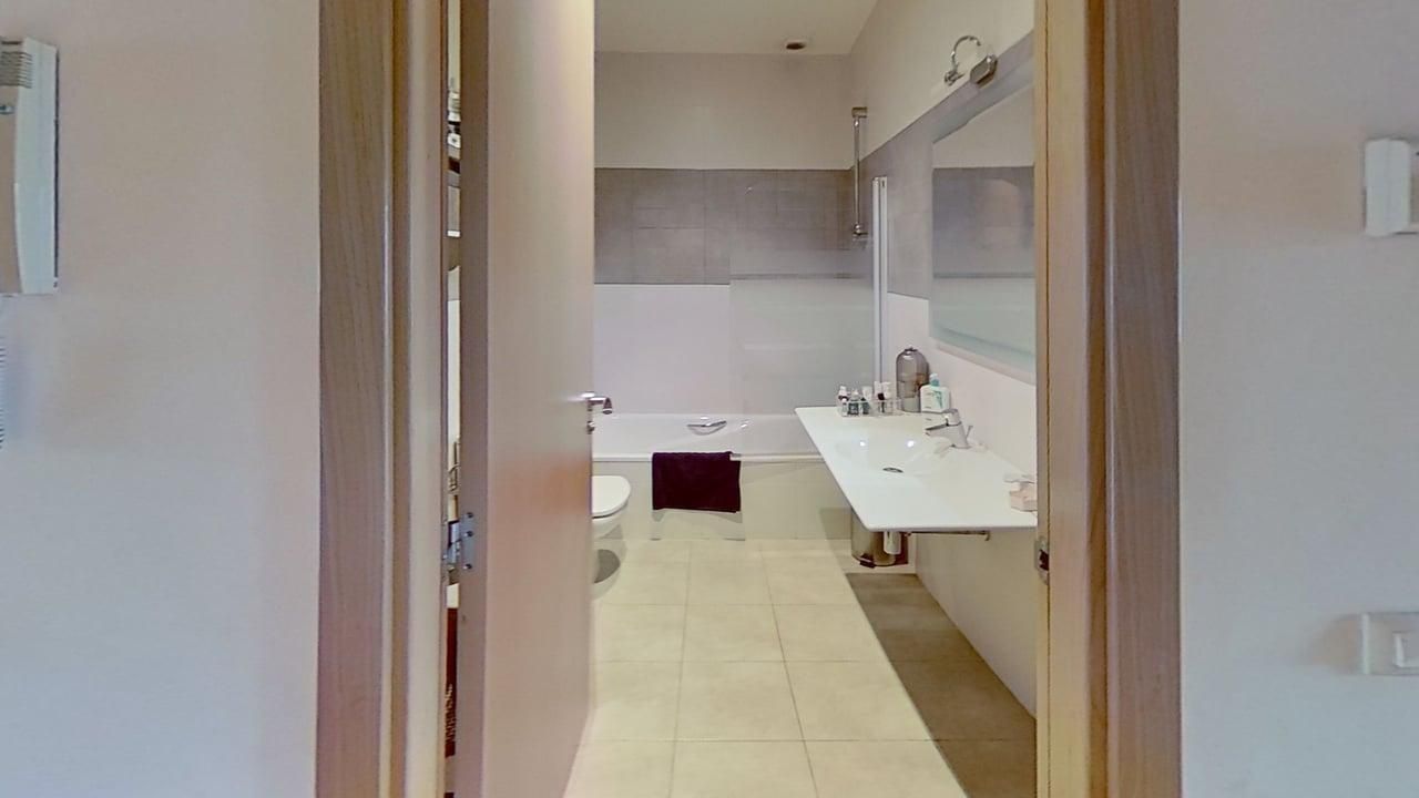 Single-family semi-detached for sale in Avenida Avinguda de les Colònies, Golmés