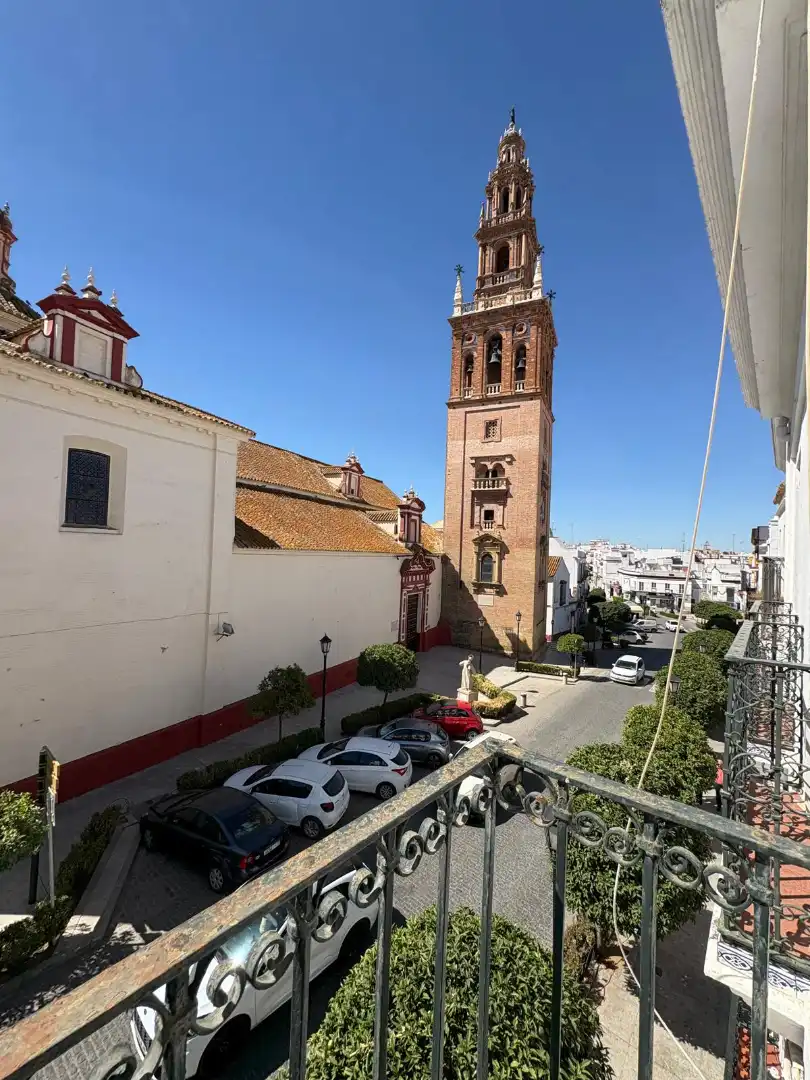 Vista exterior de Casa adosada en venta en Carmona con Terraza y Balcón