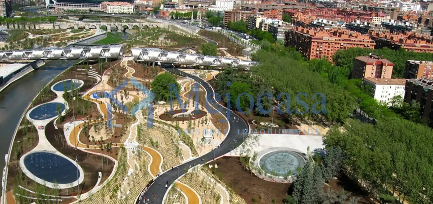 Vista exterior de Apartament en venda en Madrid amb Aire condicionat, Calefacció i Moblat