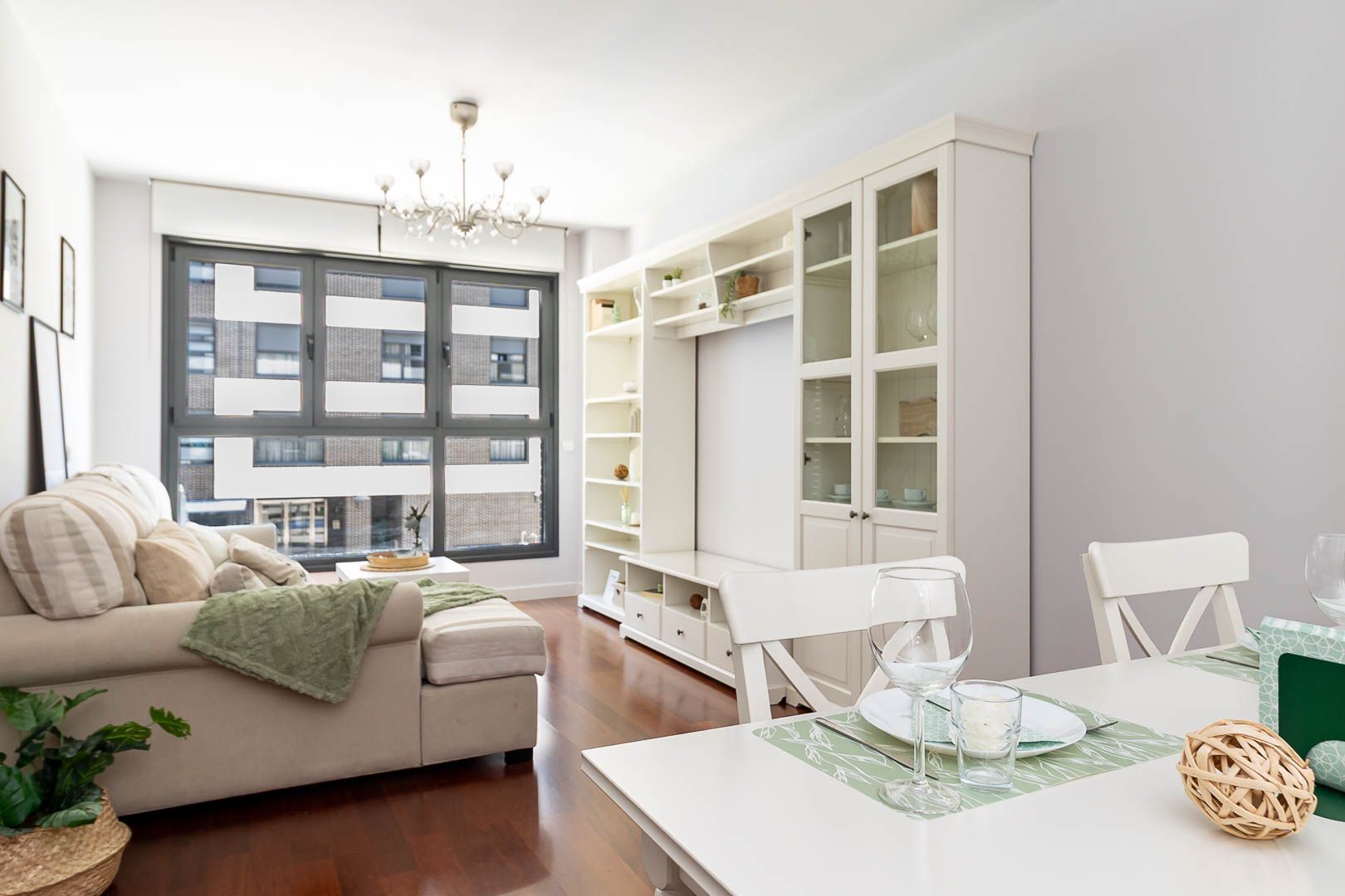 Living room of Flat to rent in  Madrid Capital  with Air Conditioner, Heating and Parquet flooring