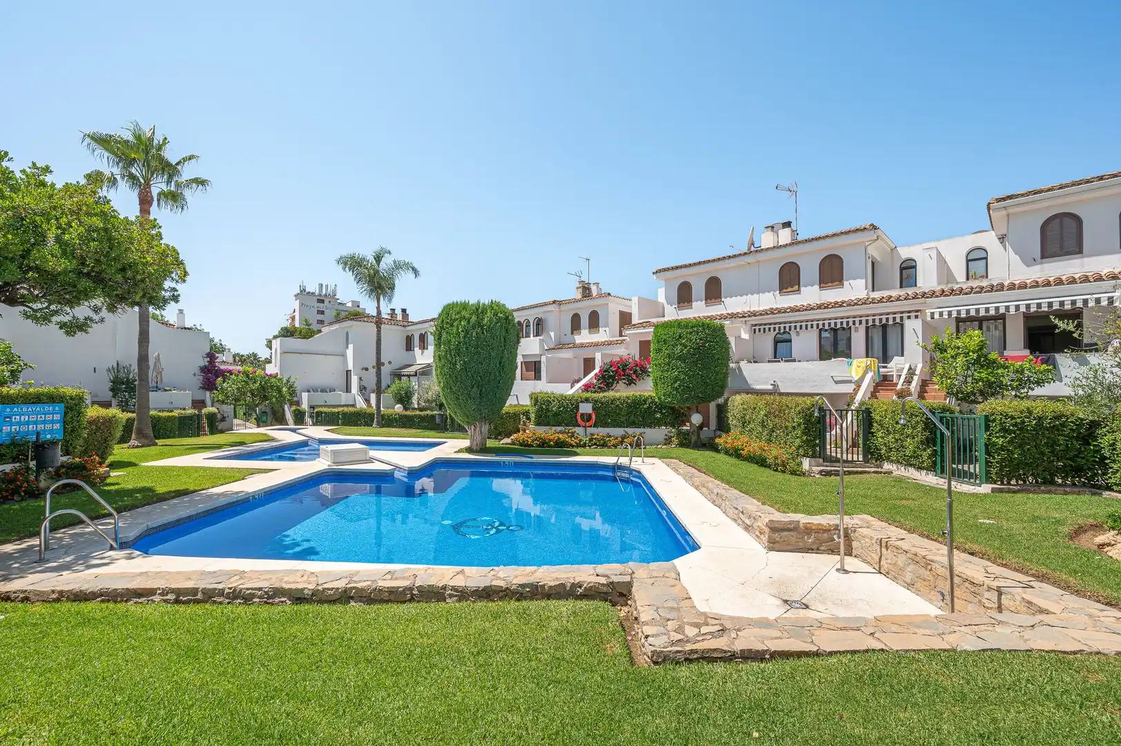 Jardí de Casa adosada en venda en Estepona amb Jardí privat i Piscina comunitària
