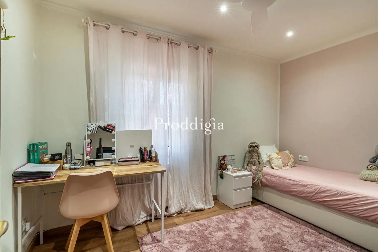 Bedroom of Houses for sale in Cerdanyola del Vallès  with Air Conditioner, Heating and Terrace