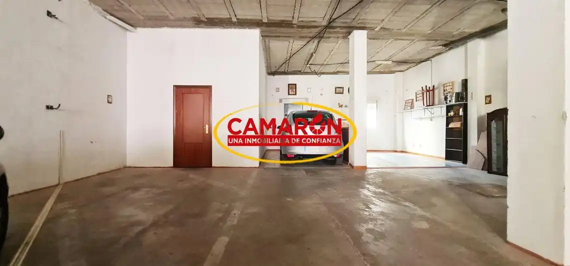 Local comercial en venta en Coria del Río