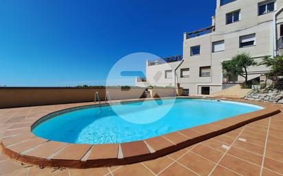 Swimming pool of Flat for sale in Castelldefels  with Terrace