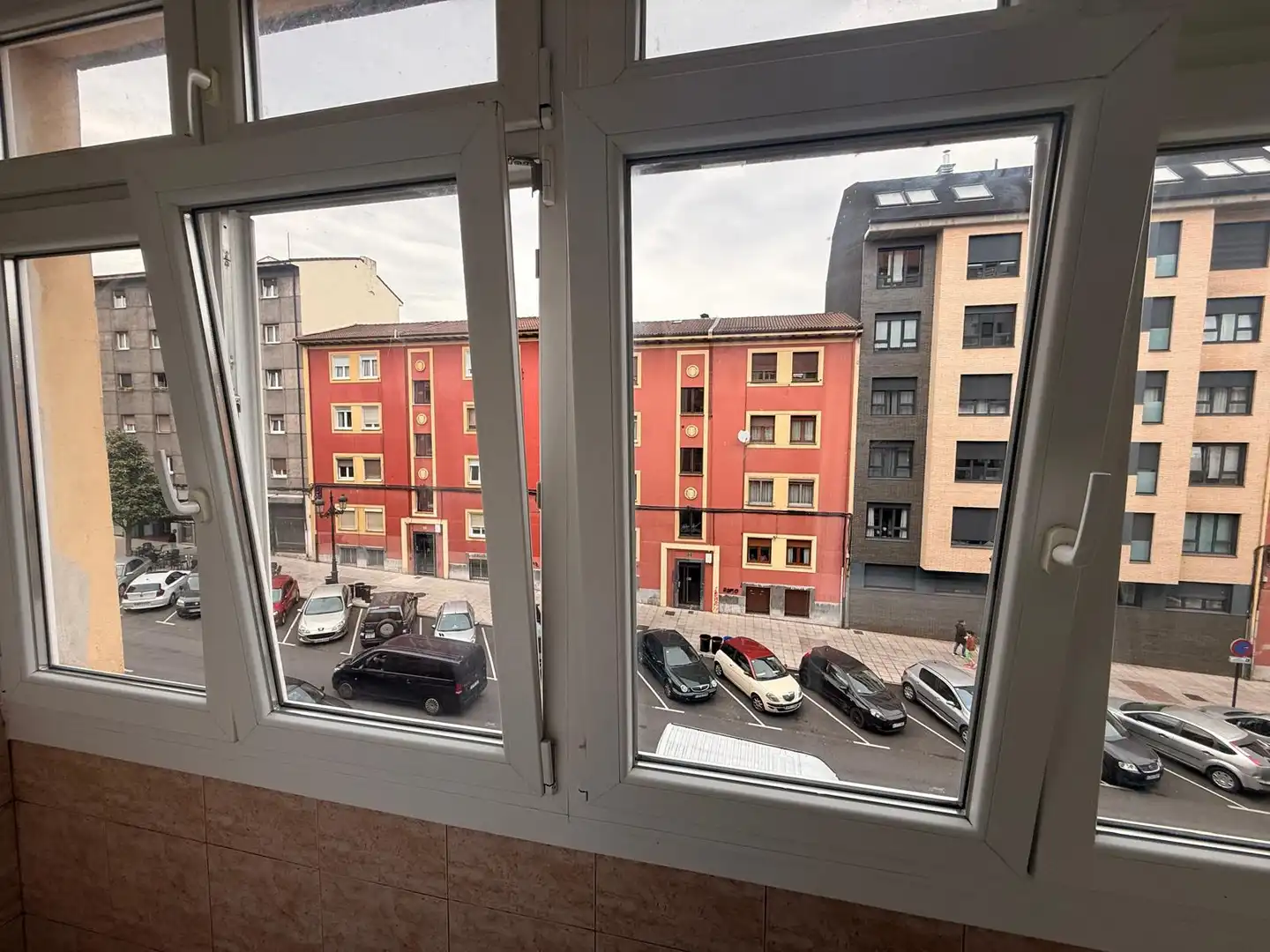 Vista exterior de Piso en venta en Oviedo 