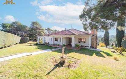 Jardí de Casa o xalet en venda en Boadilla del Monte amb Calefacció, Jardí privat i Piscina