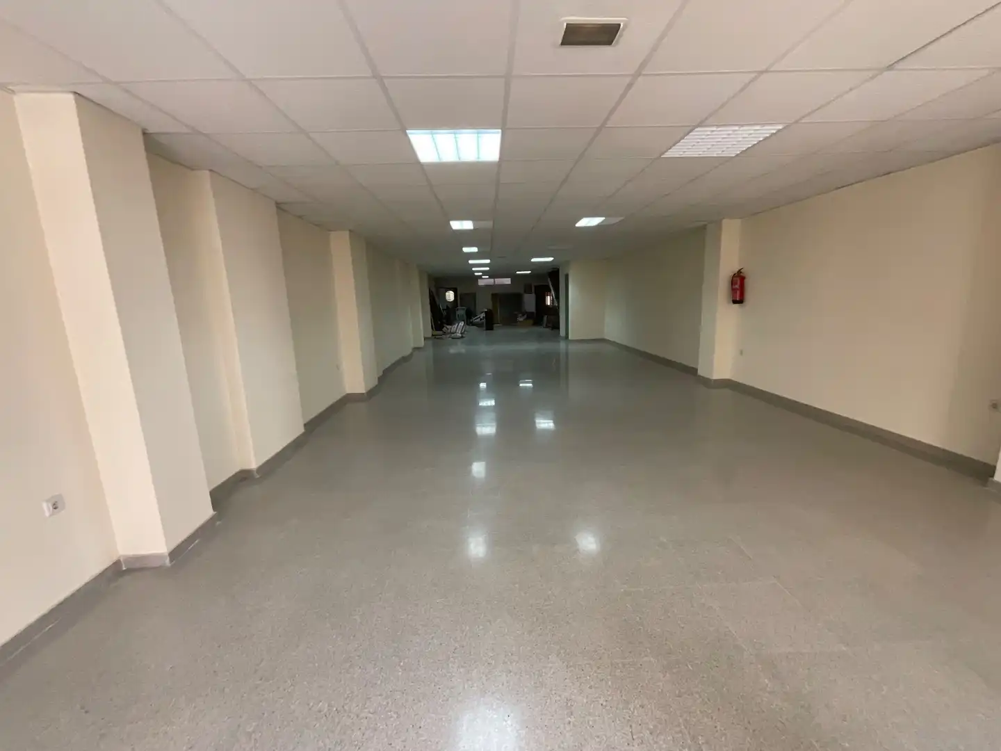 Oficina de lloguer en Antequera