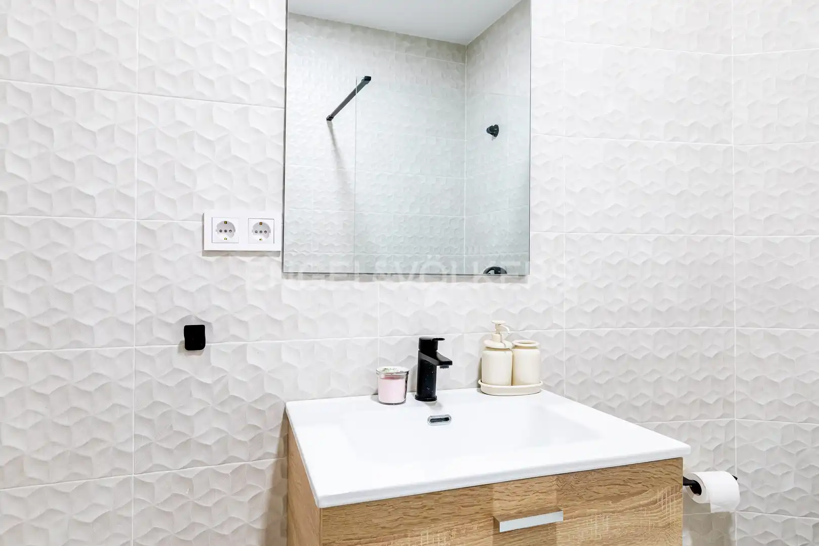 Baño de Piso de alquiler en Sevilla con Aire acondicionado y Calefacción