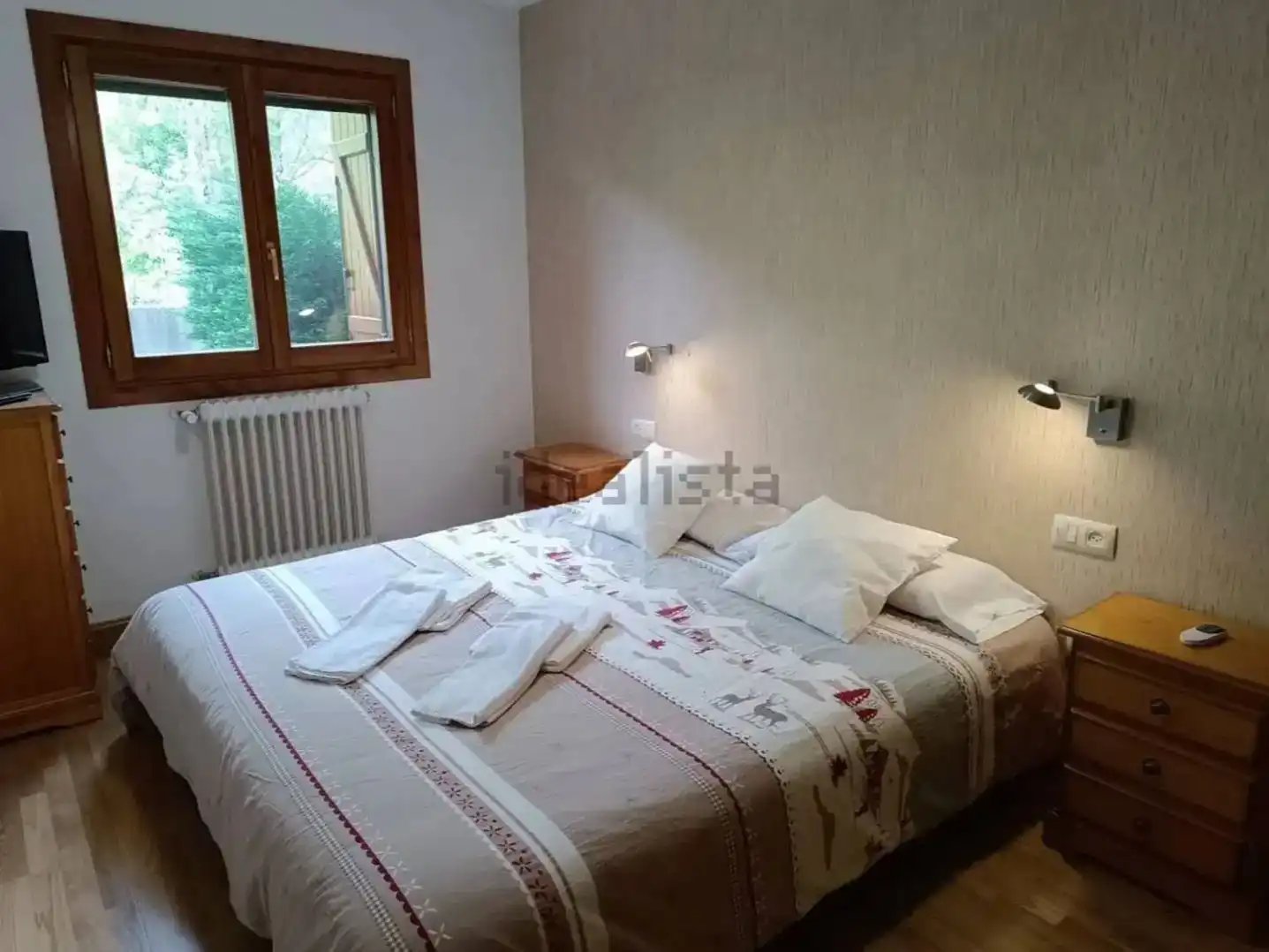 Habitación de Apartamento en venta en Benasque con Jardín privado, Trastero y Amueblado