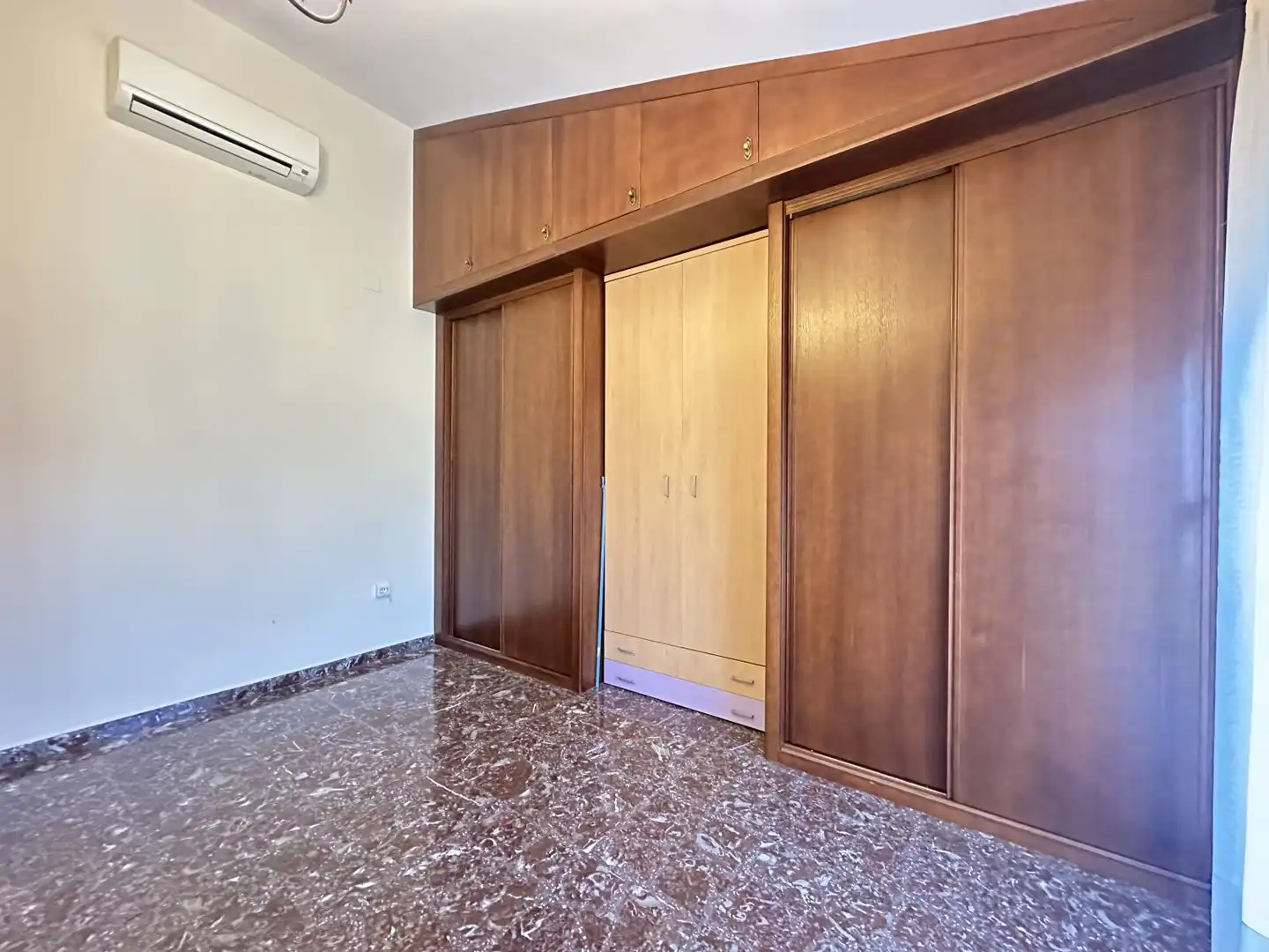 Schlafzimmer von Haus oder Chalet zum Verkauf in Granada mit Terrasse