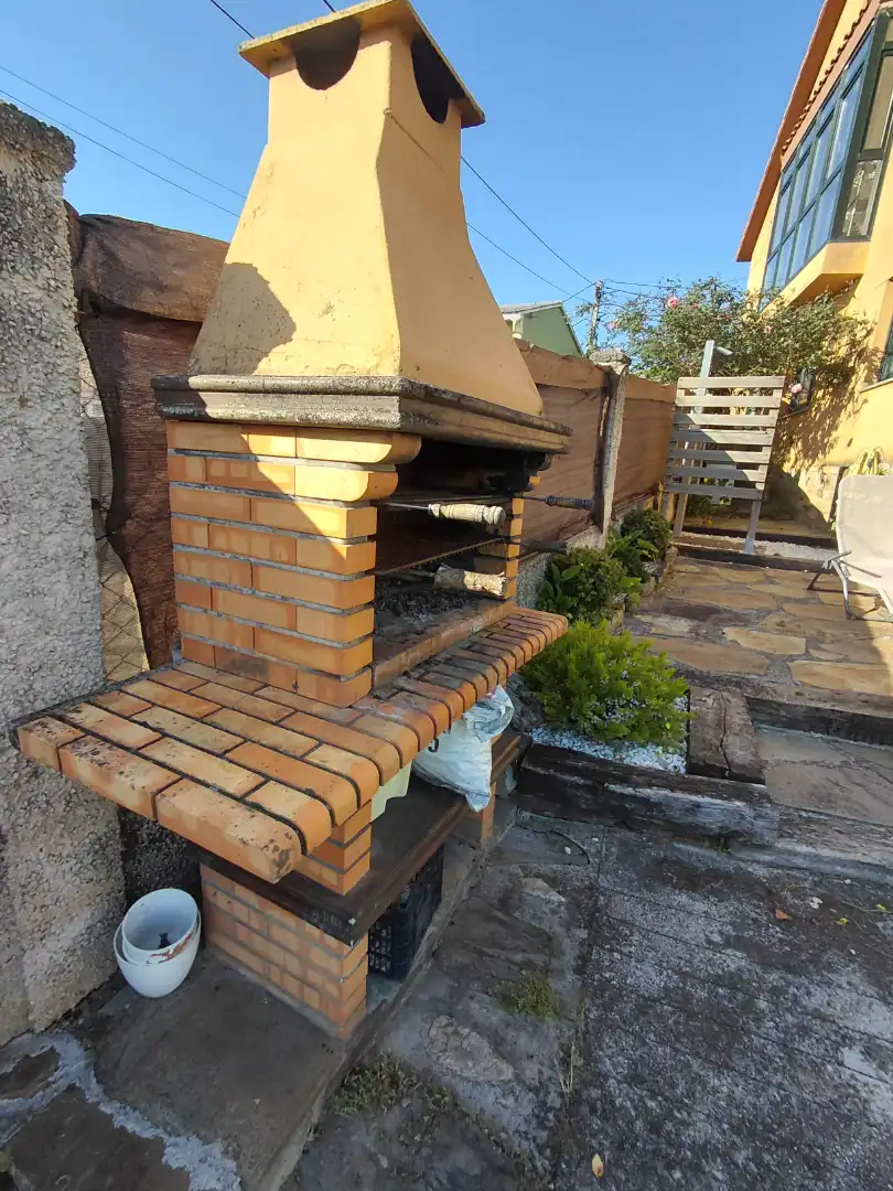 Jardín de Casa o chalet en venta en Oleiros con Calefacción, Jardín privado y Parquet